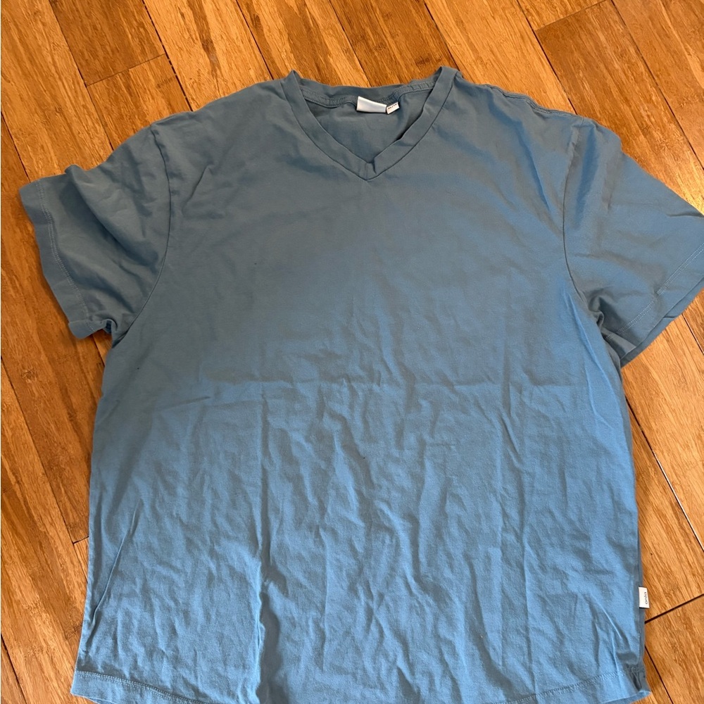 Onia Men's Teal V-Neck Tee men’s xl